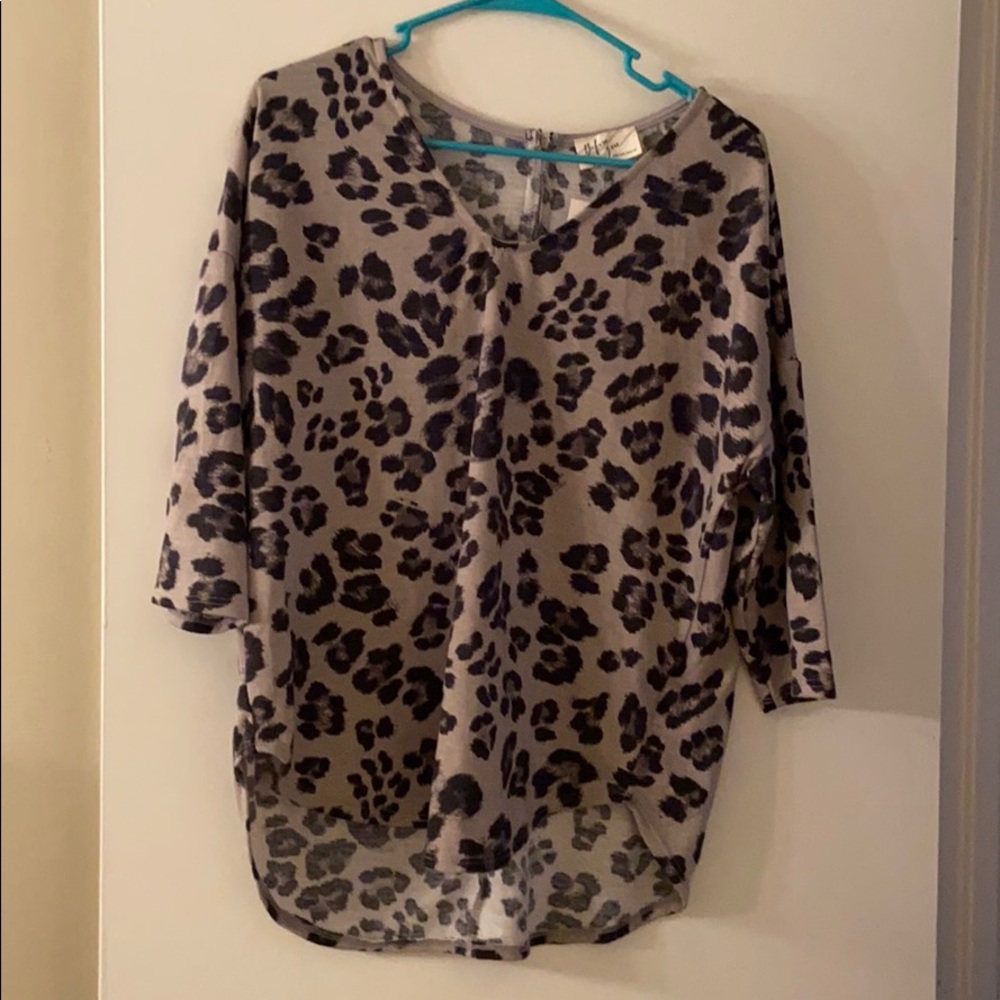 Leopard top with back zipper detail